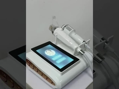 Microneedling RF fractionné avec Cool Hammer pour estomper les ridules