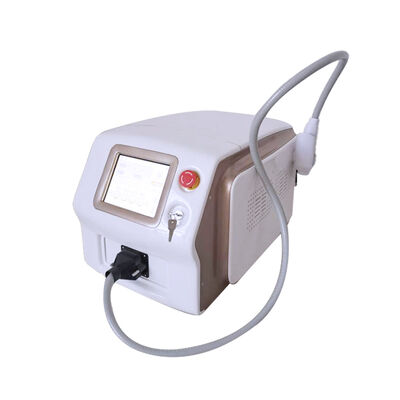 Bon prix La fibre permanente de machine d'épilation de laser de diode a couplé la puissance de 808nm 600w en ligne
